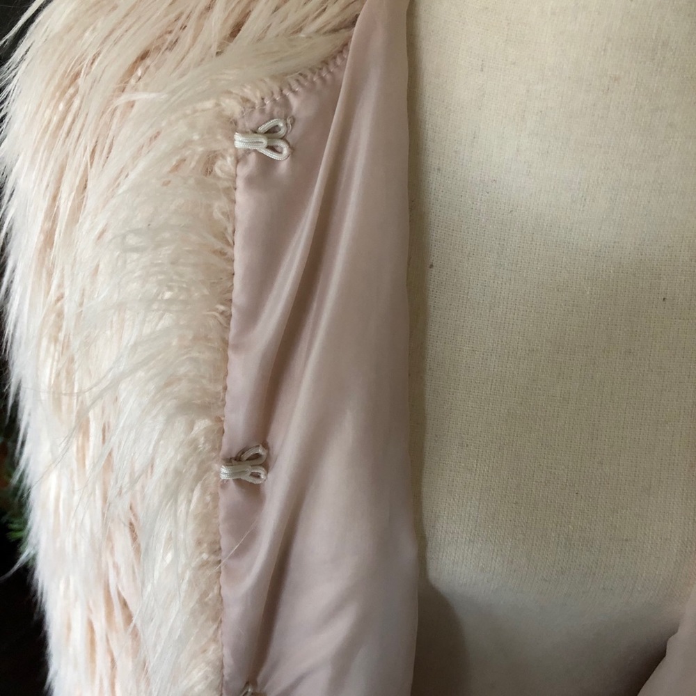 FUR! Blush Pink Faux Fur Jacket - Size Medium - Picture 6 of 11